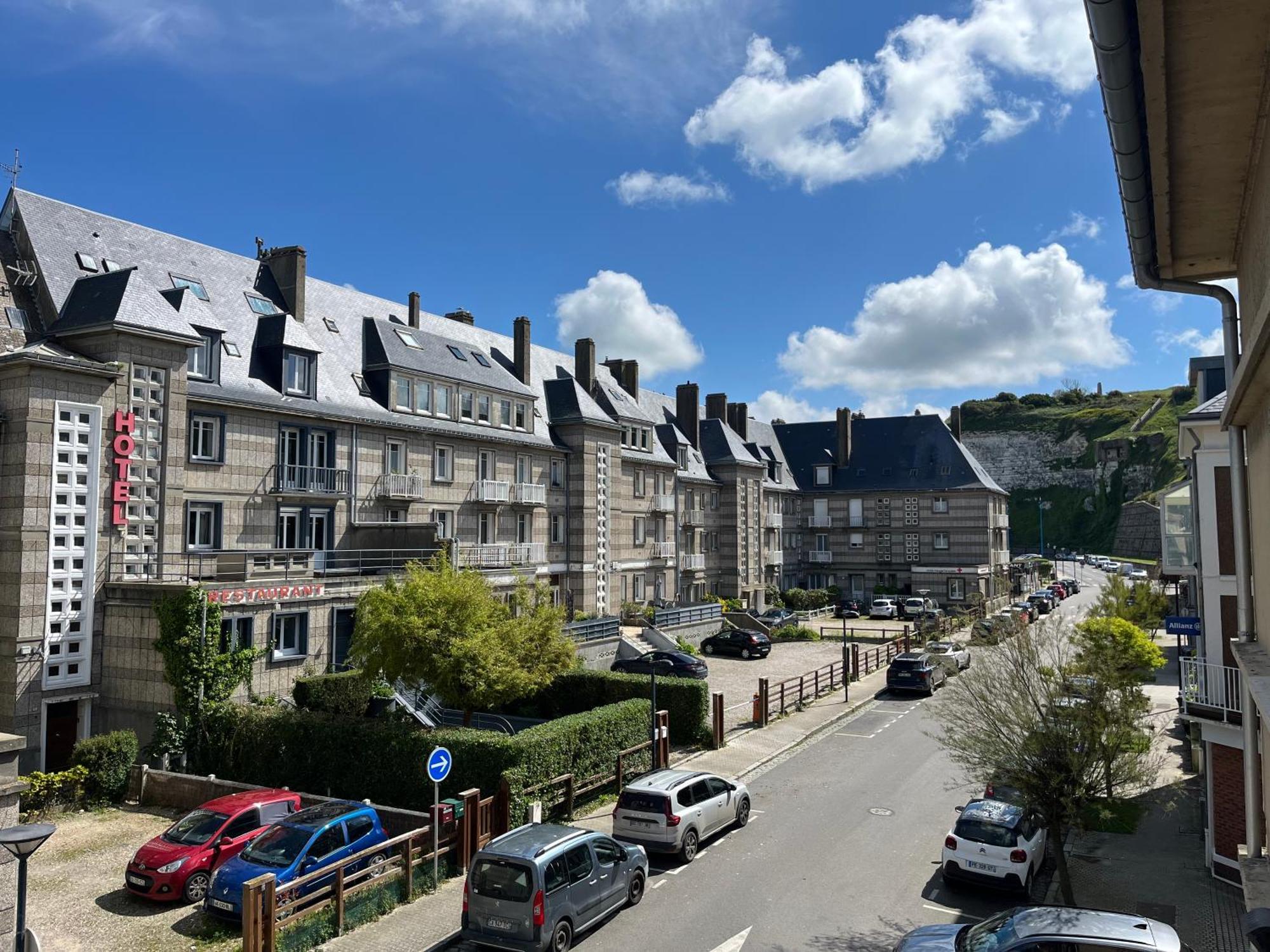 Appartement Meuble En Plein Coeur De St Valery En Caux Saint-Valery-en-Caux Exterior foto